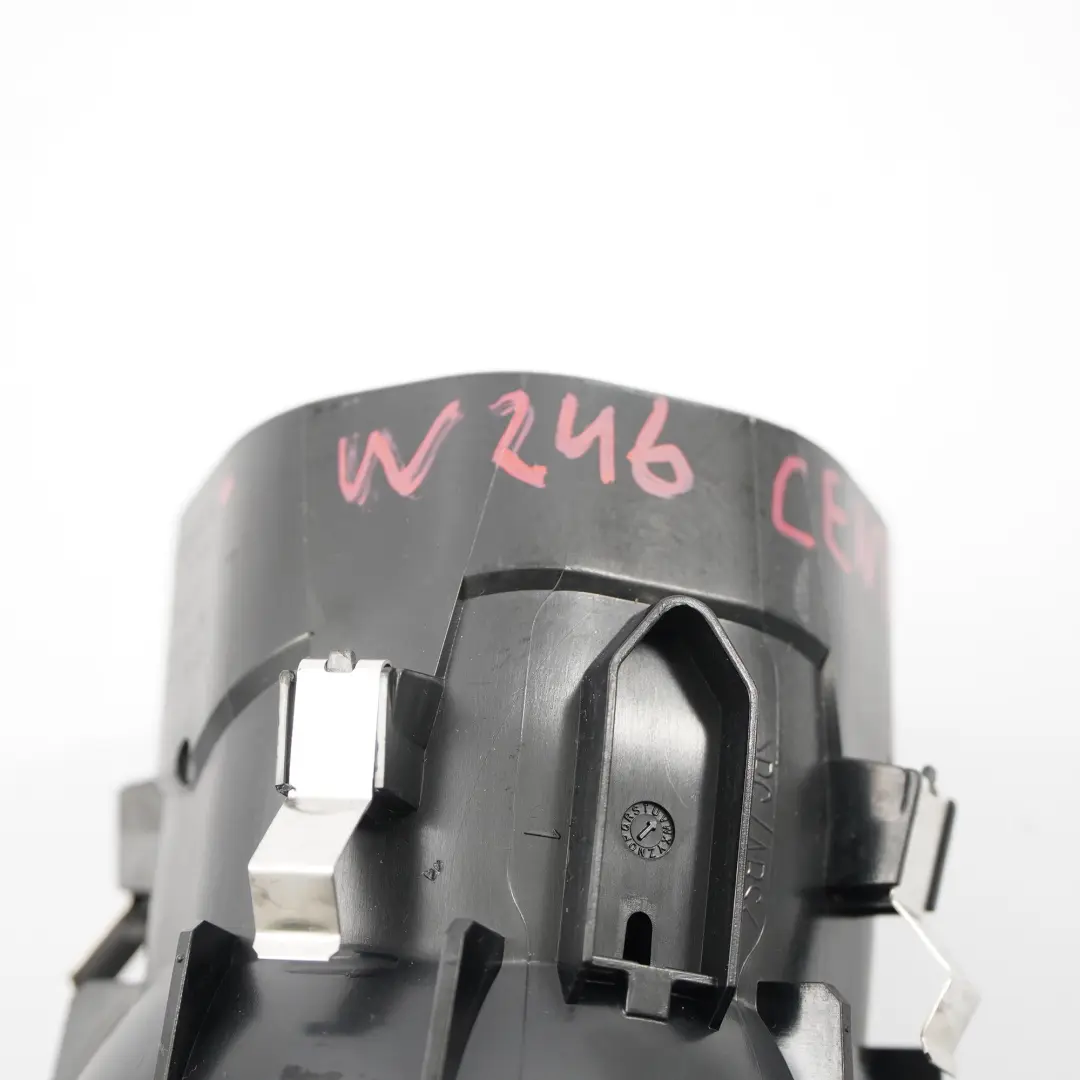 Armaturenbrett Mitte Düse Entlüftung Silver Shadow für Mercedes W246 mit Teilenummer A2468304100 Mercedes W246 Armaturenbrett Mitte Düse Entlüftung Silver Shadow - SKU A2468304100 - Teilenummer A2468304100