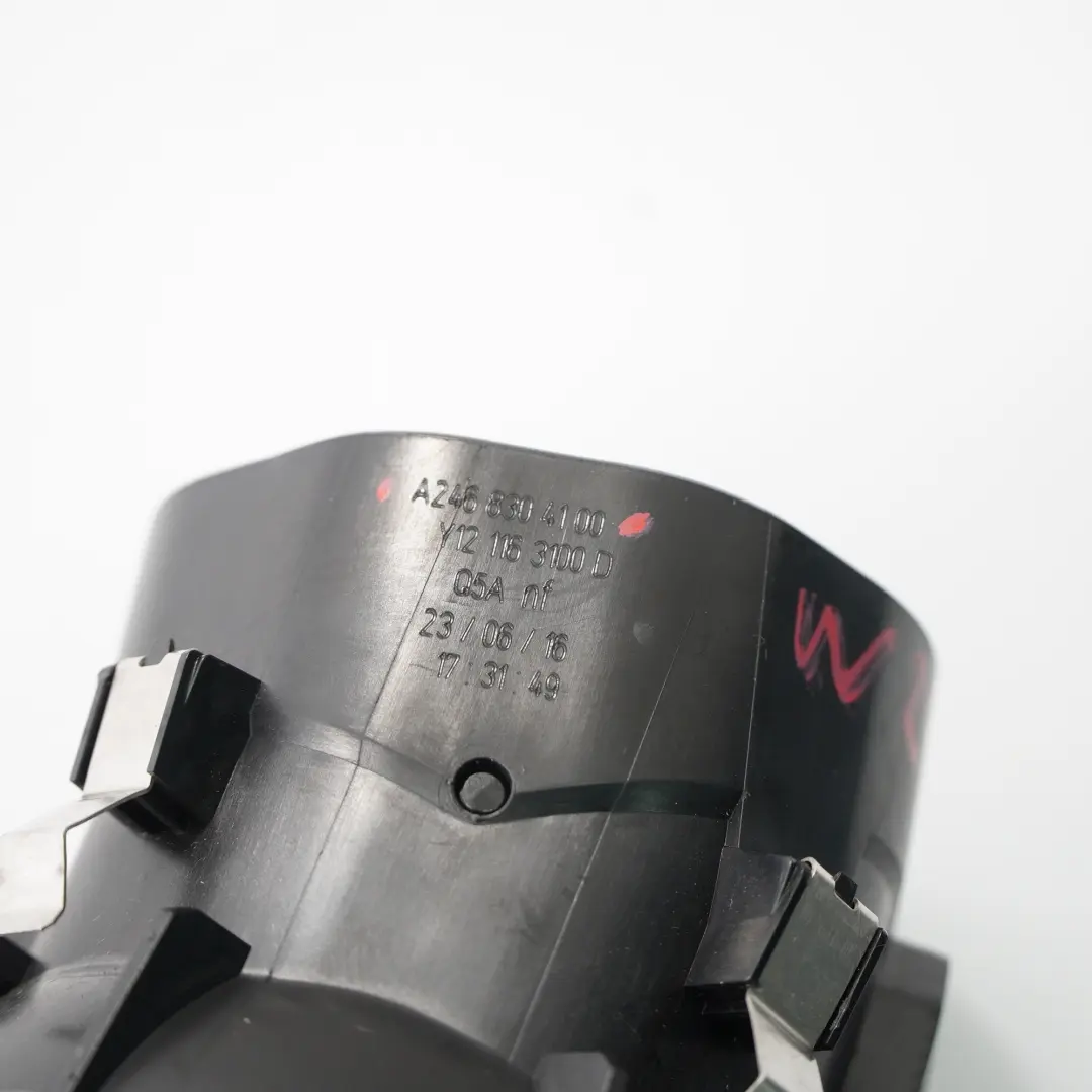Buse centrale ventilation tableau bord Silver Shadow pour Mercedes W246 à propos du numéro de pièce A2468304100 Mercedes W246 Buse centrale ventilation tableau bord Silver Shadow - SKU A2468304100 - Numéro de pièce A2468304100