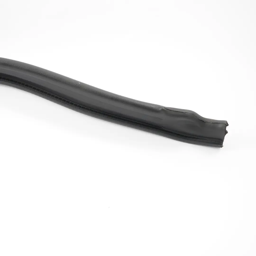 Pannello anteriore Scuttle Tempo Guarnizione di gomma per Mercedes W246 con numero di parte A2468310042 Mercedes W246 Pannello anteriore Scuttle Tempo Guarnizione di gomma - SKU A2468310042 - Numero di parte A2468310042