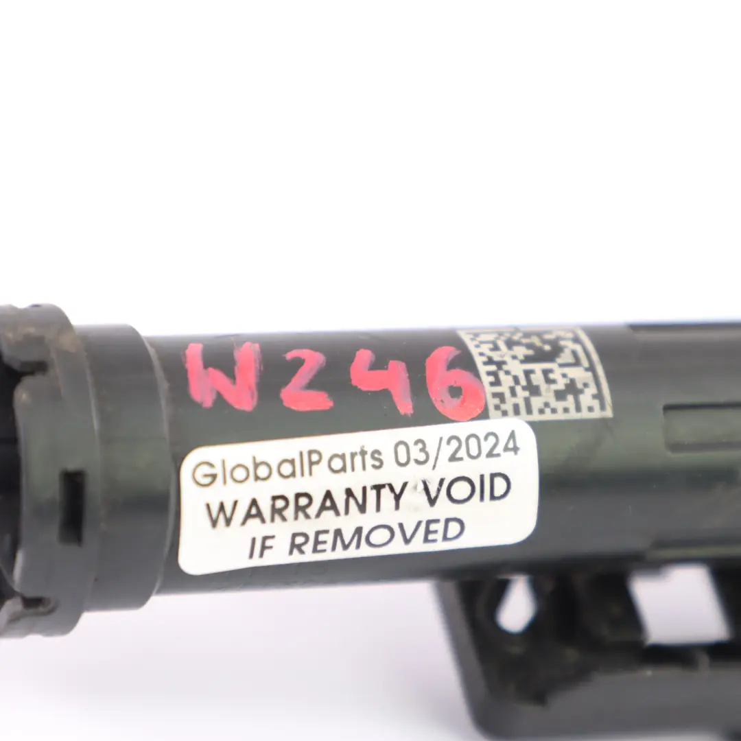 Spryskiwacz Lampy Reflektora Prawy do Mercedes W246 C117 o numerze A2468600647 Mercedes W246 C117 Spryskiwacz Lampy Reflektora Prawy - SKU A2468600647 - Numer Części A2468600647