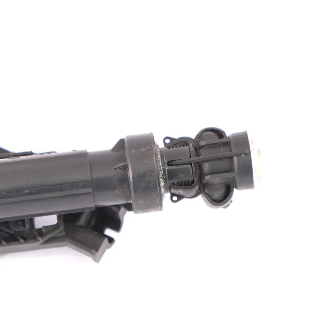 Lave phares Jet Phare Droit pour Mercedes W246 C117 à propos du numéro de pièce A2468600647 Mercedes W246 C117 Lave phares Jet Phare Droit - SKU A2468600647 - Numéro de pièce A2468600647