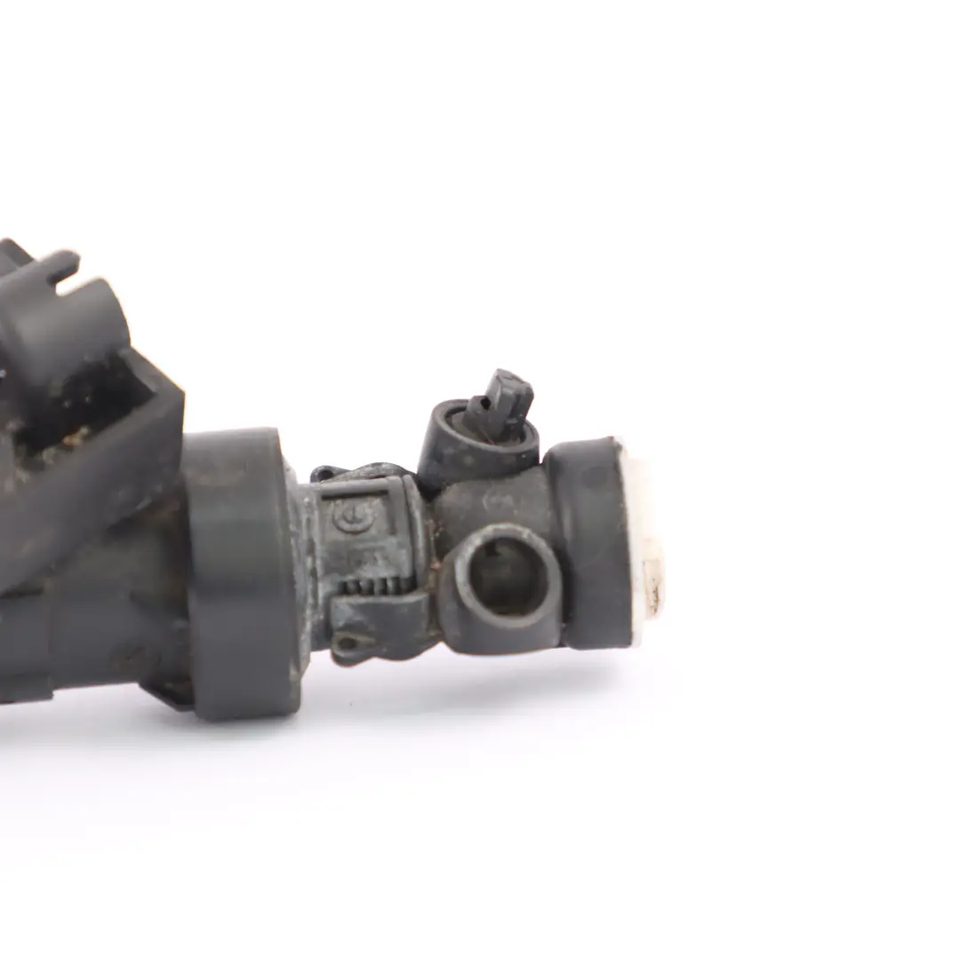 Scheinwerferwaschanlage Jet werfer spray rechts für Mercedes W246 C117 mit Teilenummer A2468600647 Mercedes W246 C117 Scheinwerferwaschanlage Jet werfer spray rechts - SKU A2468600647 - Teilenummer A2468600647