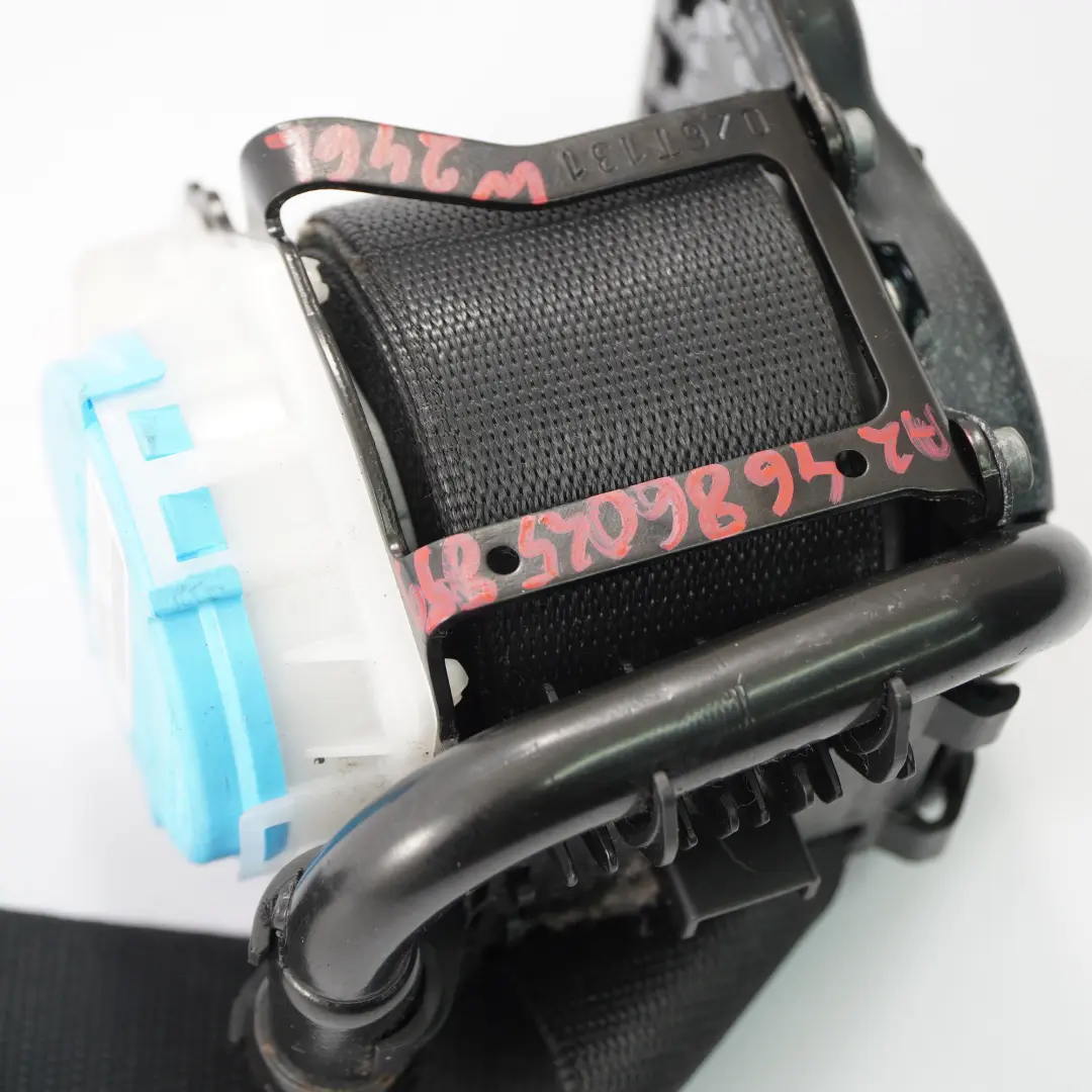 Sicherheitsgurt Vorne Links Sicherheitsgurt Schwarz für Mercedes W246 mit Teilenummer A2468602585 Mercedes W246 Sicherheitsgurt Vorne Links Sicherheitsgurt Schwarz - SKU A2468602585 - Teilenummer A2468602585