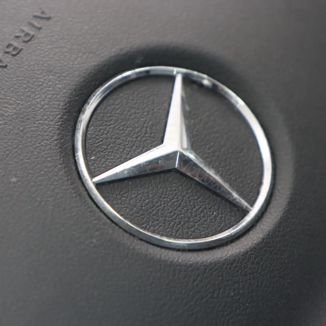Mercedes W204 Volante Módulo de Aire Lado del Conductor Negro - SKU A2468602602 - Número de pieza A2468602602