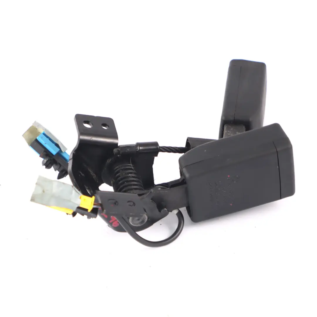  Hebilla de asiento Mercedes W246 Cierre central derecho trasera - SKU A2468603269 - Número de pieza A2468603269