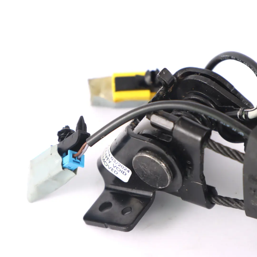 Seat Buckle Mercedes W246 Belt Buckle Latch Rear Central Right N/O/S - SKU A2468603269 - Part number A2468603269