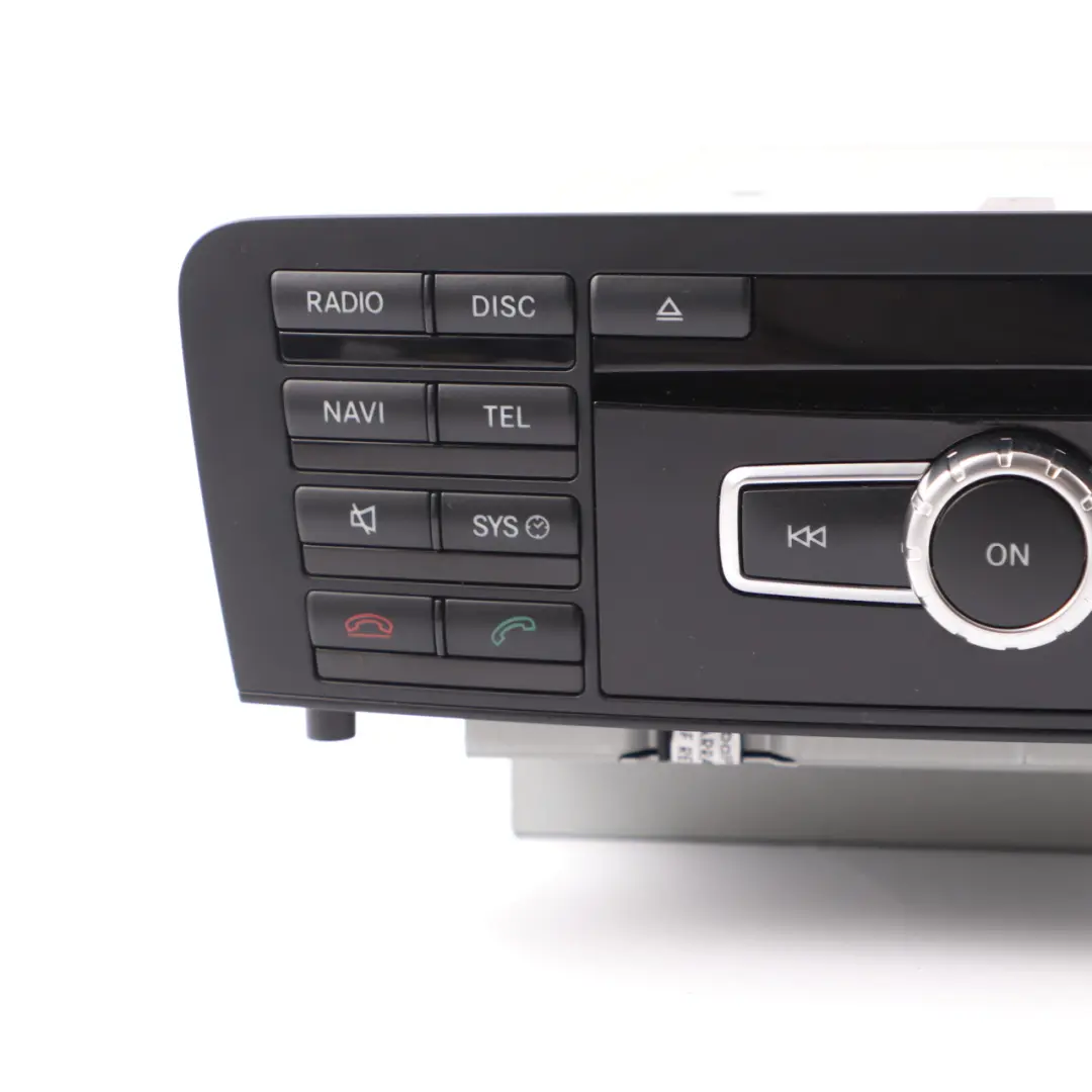 Radio Hauptgerät COMAND Navi Player Steuergerät für Mercedes W176 W246 mit Teilenummer A2469000012 Mercedes W176 W246 Radio Hauptgerät COMAND Navi Player Steuergerät - SKU A2469000012 - Teilenummer A2469000012