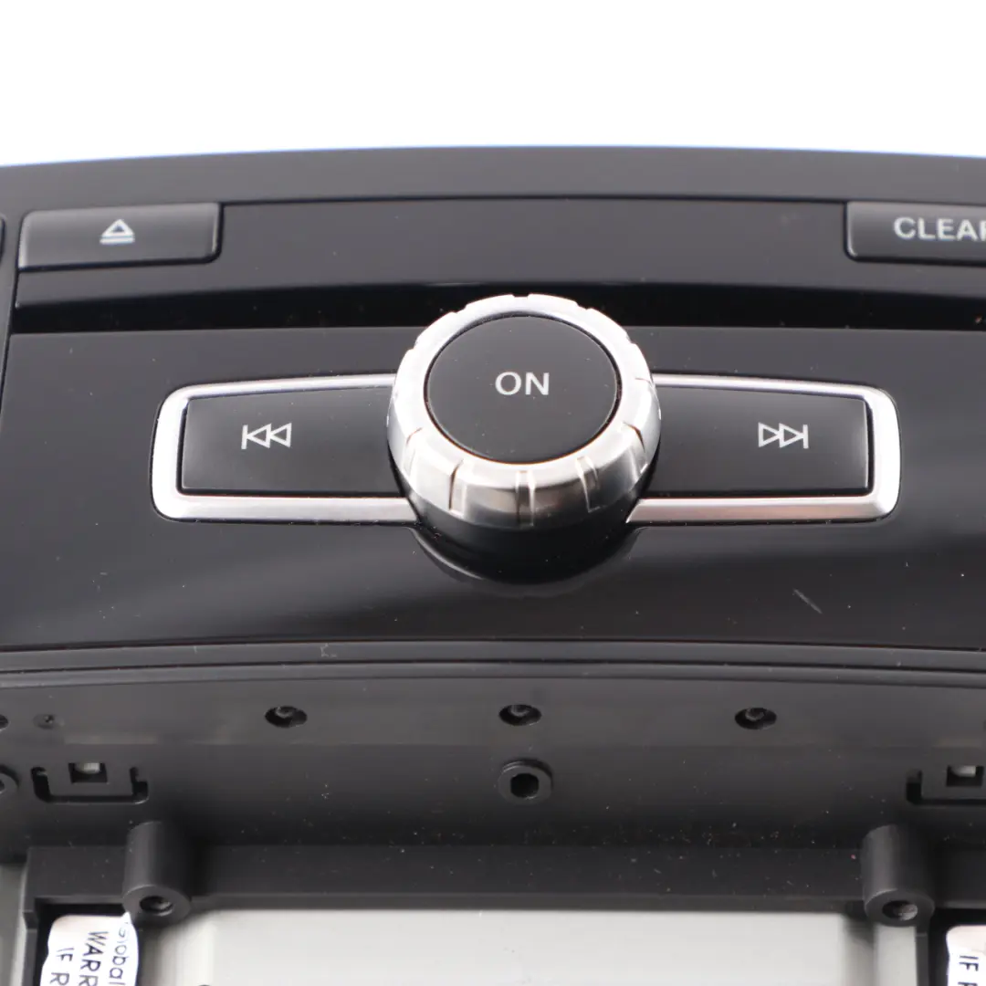 Unité principale de radio COMAND Navi Player Control Unit pour Mercedes W176 W246 à propos du numéro de pièce A2469000012 Mercedes W176 W246 Unité principale de radio COMAND Navi Player Control Unit - SKU A2469000012 - Numéro de pièce A2469000012