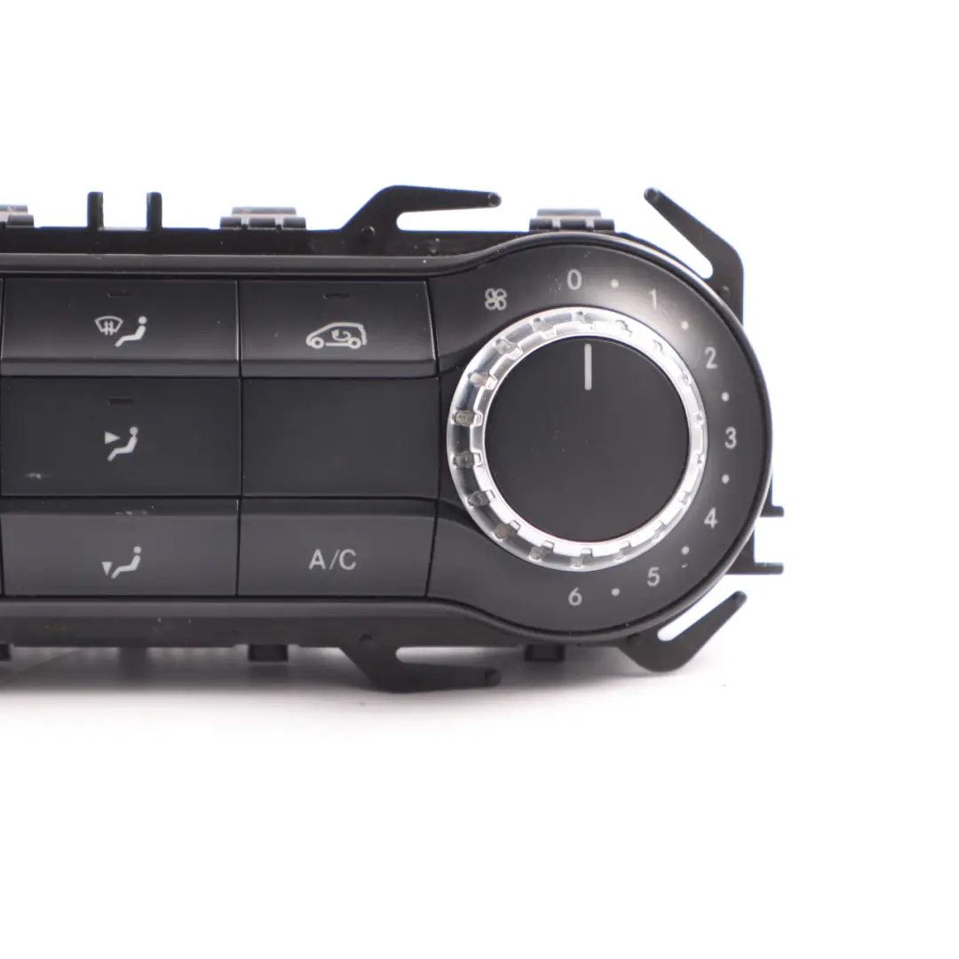 Klimabedienteil Heizungsschalter Klimaanlage A/C für Mercedes W176 W246 mit Teilenummer A2469002208 Mercedes W176 W246 Klimabedienteil Heizungsschalter Klimaanlage A/C - SKU A2469002208-1 - Teilenummer A2469002208