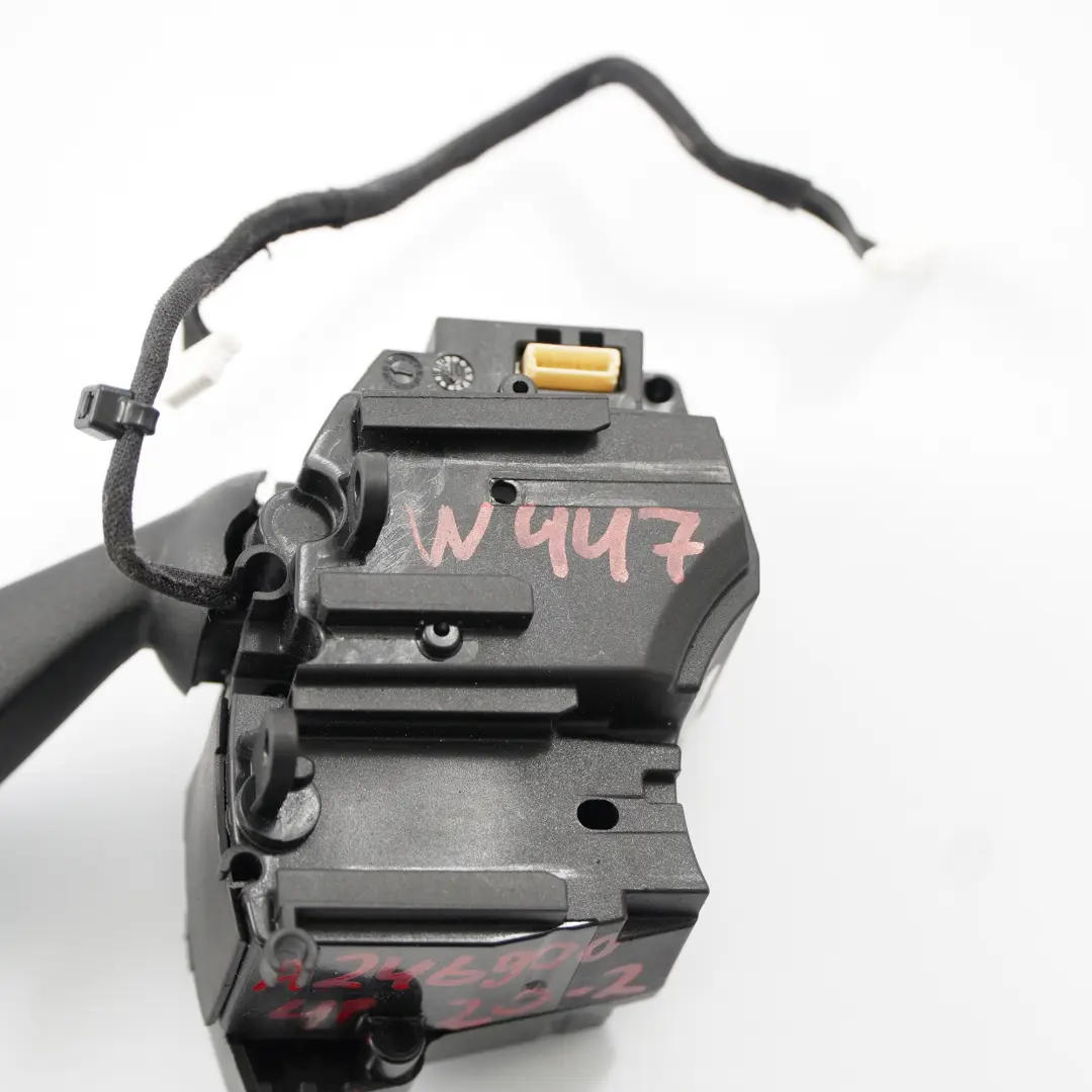 Lenksäule Cluster Schalter Tempomat Stiel für Mercedes W447 mit Teilenummer A2469004120 Mercedes W447 Lenksäule Cluster Schalter Tempomat Stiel - SKU A2469004120-2 - Teilenummer A2469004120