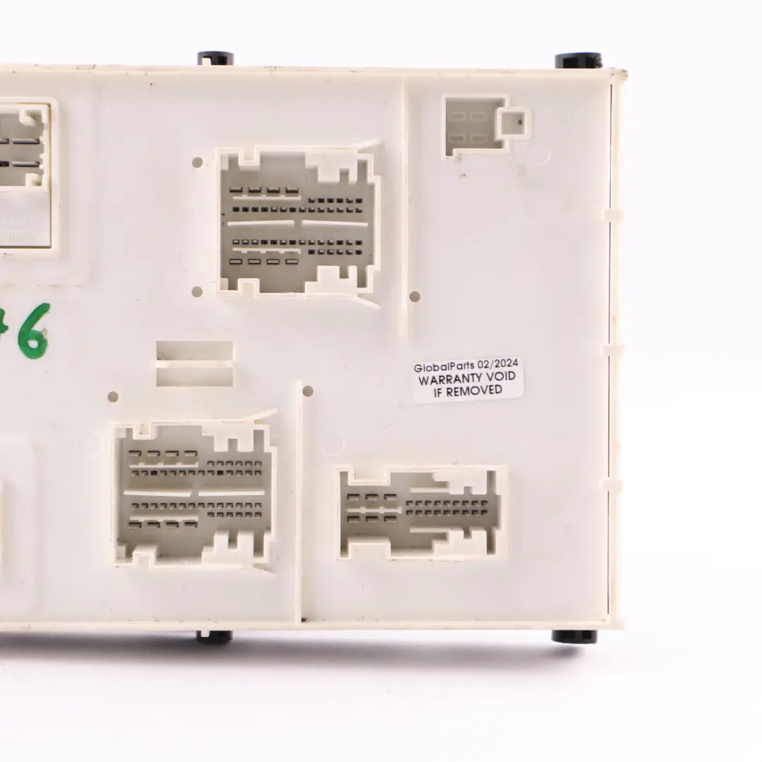 Fuse Box Mercedes W176 Front Fuse Relay Box Sam Control Module N10 to with Part number A2469005612 Fuse Box Mercedes W176 Front Fuse Relay Box Sam Control Module N10 - SKU A2469005612 - Part number A2469005612