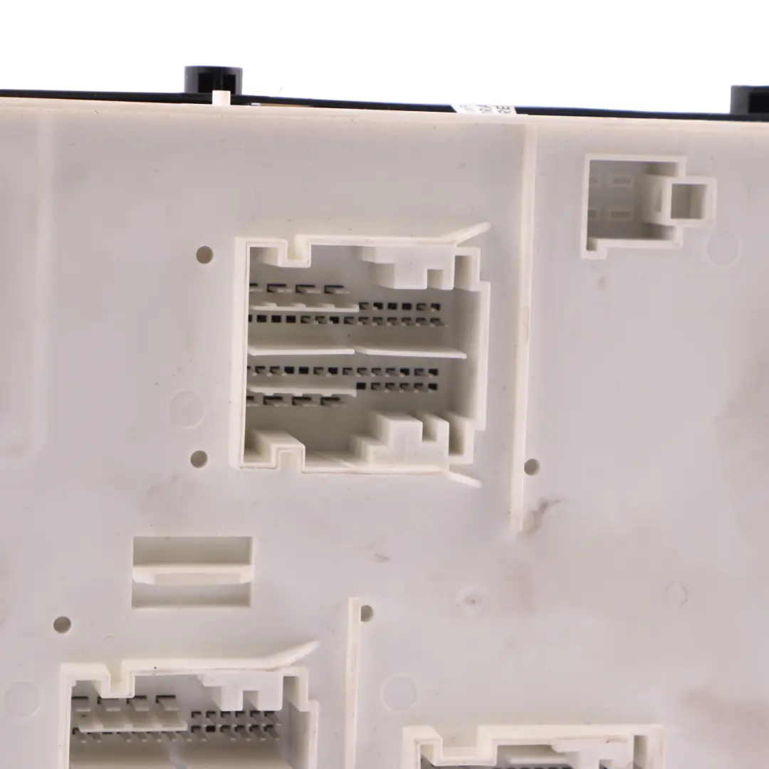 Body Control Module Mercedes W117 W176 W242 W246 Fuse Box Sam to with Part number A2469008510 Body Control Module Mercedes W117 W176 W242 W246 Fuse Box Sam - SKU A2469008510 - Part number A2469008510