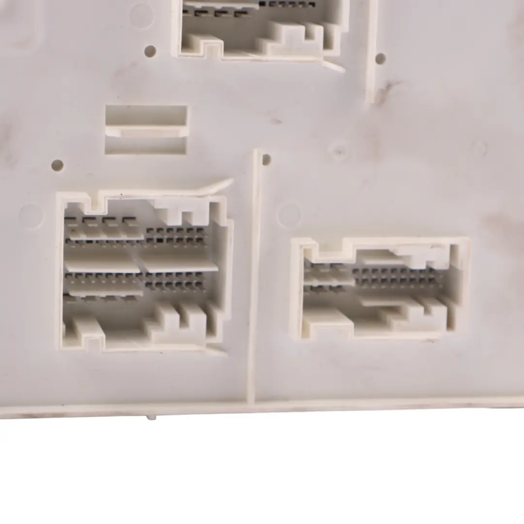 W117 W176 W242 W246 Body Control Modul Sicherungskasten Sam für Mercedes mit Teilenummer A2469008510 Mercedes W117 W176 W242 W246 Body Control Modul Sicherungskasten Sam - SKU A2469008510 - Teilenummer A2469008510