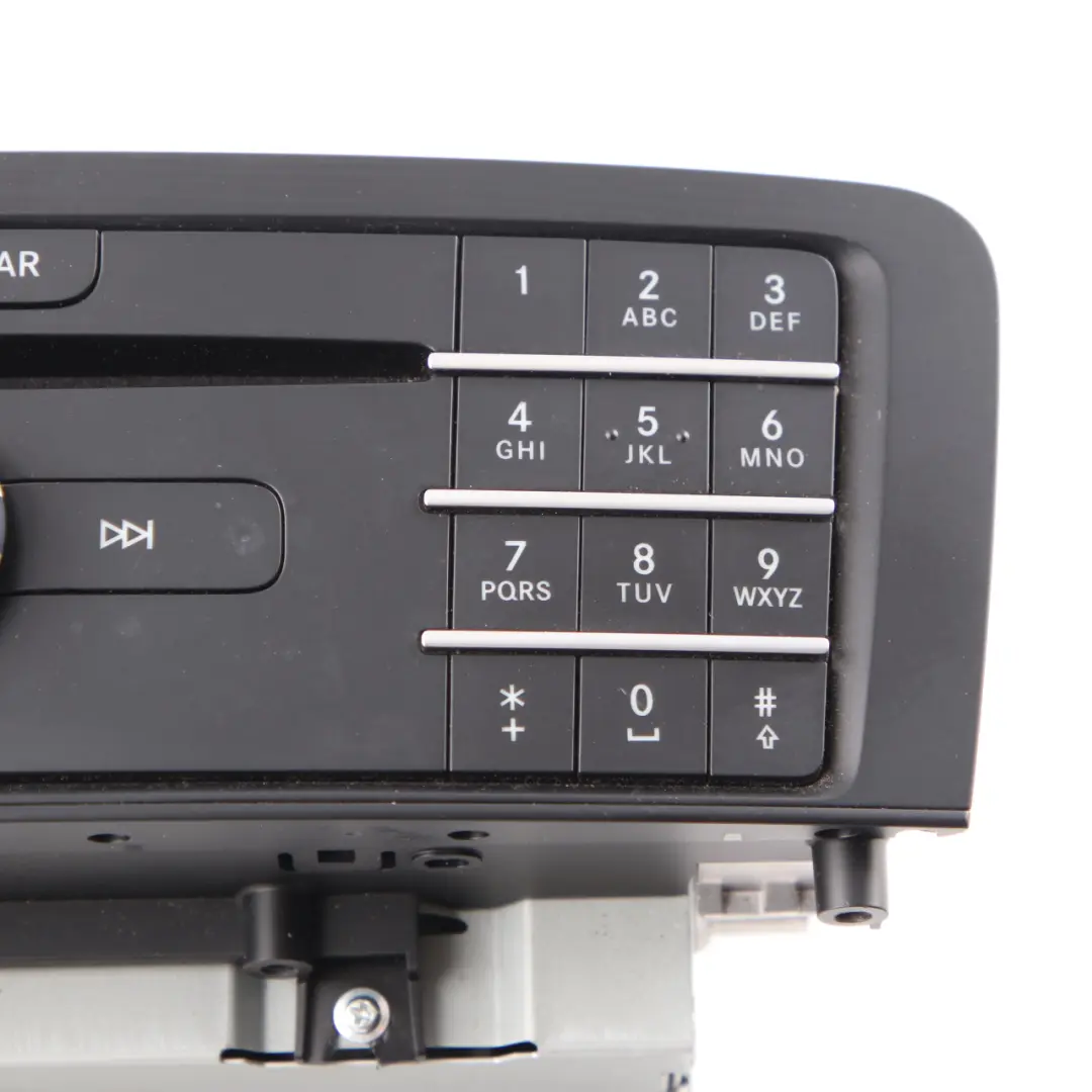  Unité tête radio Mercedes W176 W246 Audio 20 Navigation dans lecteur multimédia - SKU A2469008819 - Numéro de pièce A2469008819