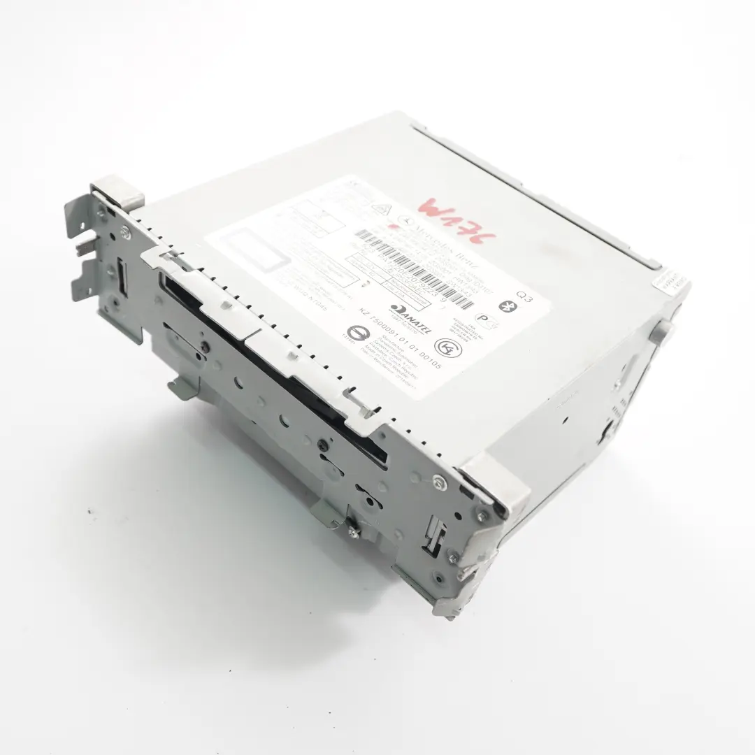 Unité de tête Radio Cd Player Bluetooth Multimedia pour Mercedes W176 à propos du numéro de pièce A2469009412 Mercedes W176 Unité de tête Radio Cd Player Bluetooth Multimedia - SKU A2469009412 - Numéro de pièce A2469009412