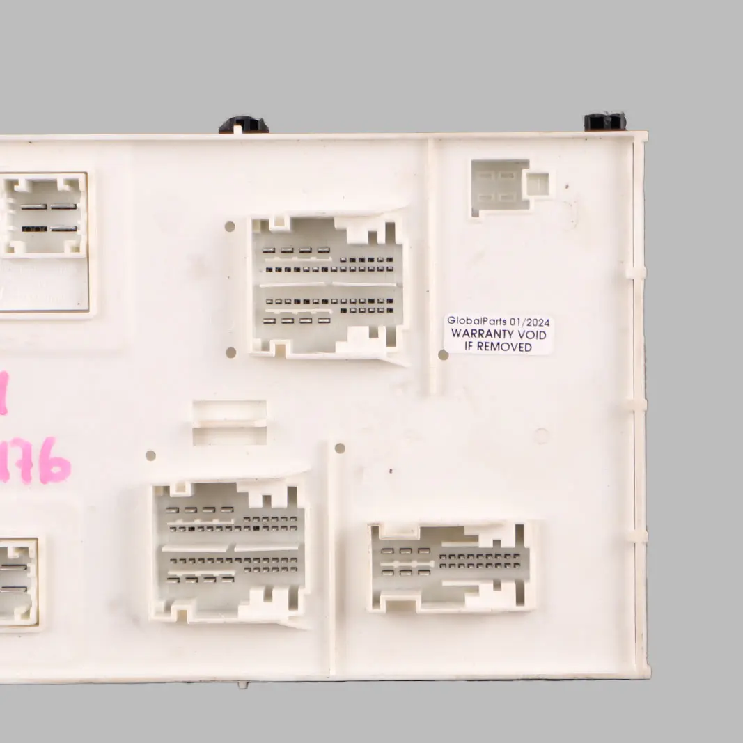 Unità controllo Modulo di controllo del corpo ECU per Mercedes W176 W246 con numero di parte A2469009413 Mercedes W176 W246 Unità controllo Modulo di controllo del corpo ECU - SKU A2469009413-1 - Numero di parte A2469009413