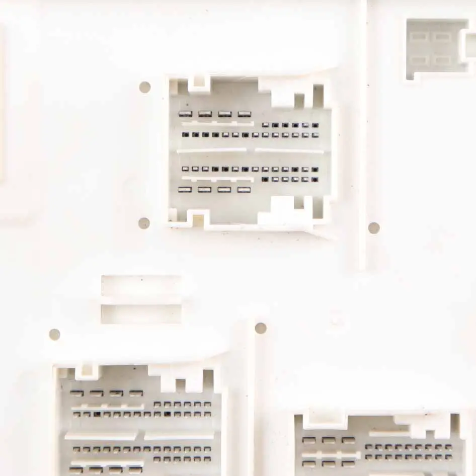 Steuergerät Karosserie Modul ECU für Mercedes W176 W246 mit Teilenummer A2469009413 Mercedes W176 W246 Steuergerät Karosserie Modul ECU - SKU A2469009413 - Teilenummer A2469009413