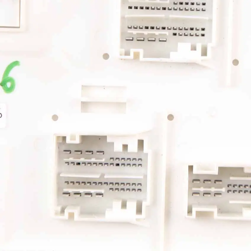 Unidad Control Módulo Carrocería ECU para Mercedes W176 W246 con número de pieza A2469009413 Mercedes W176 W246 Unidad Control Módulo Carrocería ECU - SKU A2469009413 - Número de pieza A2469009413