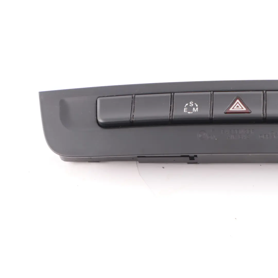 Interruptor Peligro Mercedes W176 W246 Consola Central Botonera ECO para con número de pieza A2469055602 Interruptor Peligro Mercedes W176 W246 Consola Central Botonera ECO - SKU A2469055602 - Número de pieza A2469055602