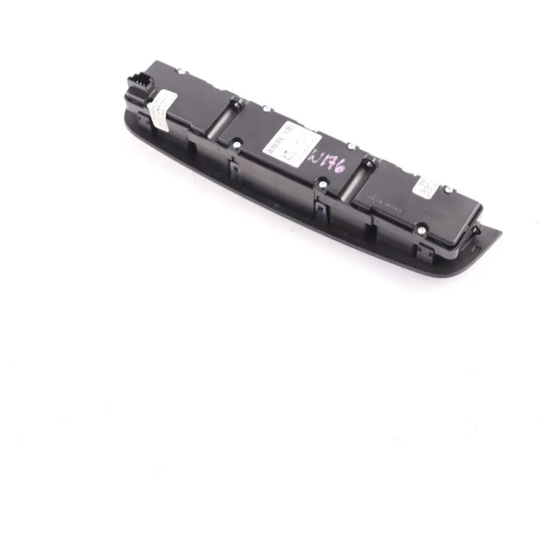 Interrupteur de danger Mercedes W176 W246 Console Centrale Panneau Bouton ECO pour à propos du numéro de pièce A2469055602 Interrupteur de danger Mercedes W176 W246 Console Centrale Panneau Bouton ECO - SKU A2469055602 - Numéro de pièce A2469055602