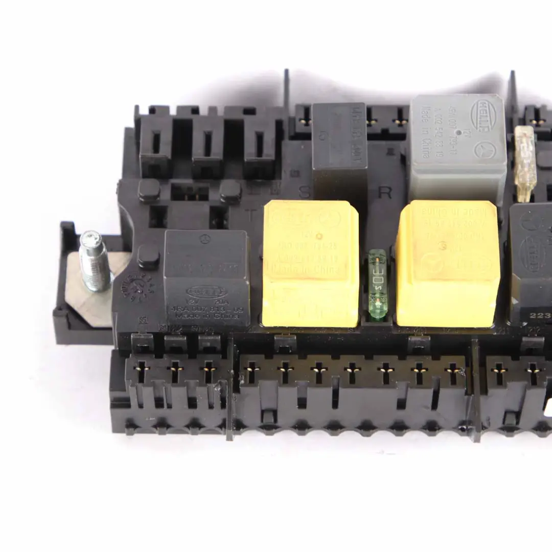 OM607 Sicherungskasten Vorne Relais Steuergerät Modul für Mercedes W176 mit Teilenummer A2469060093 Mercedes W176 OM607 Sicherungskasten Vorne Relais Steuergerät Modul - SKU A2469060093 - Teilenummer A2469060093