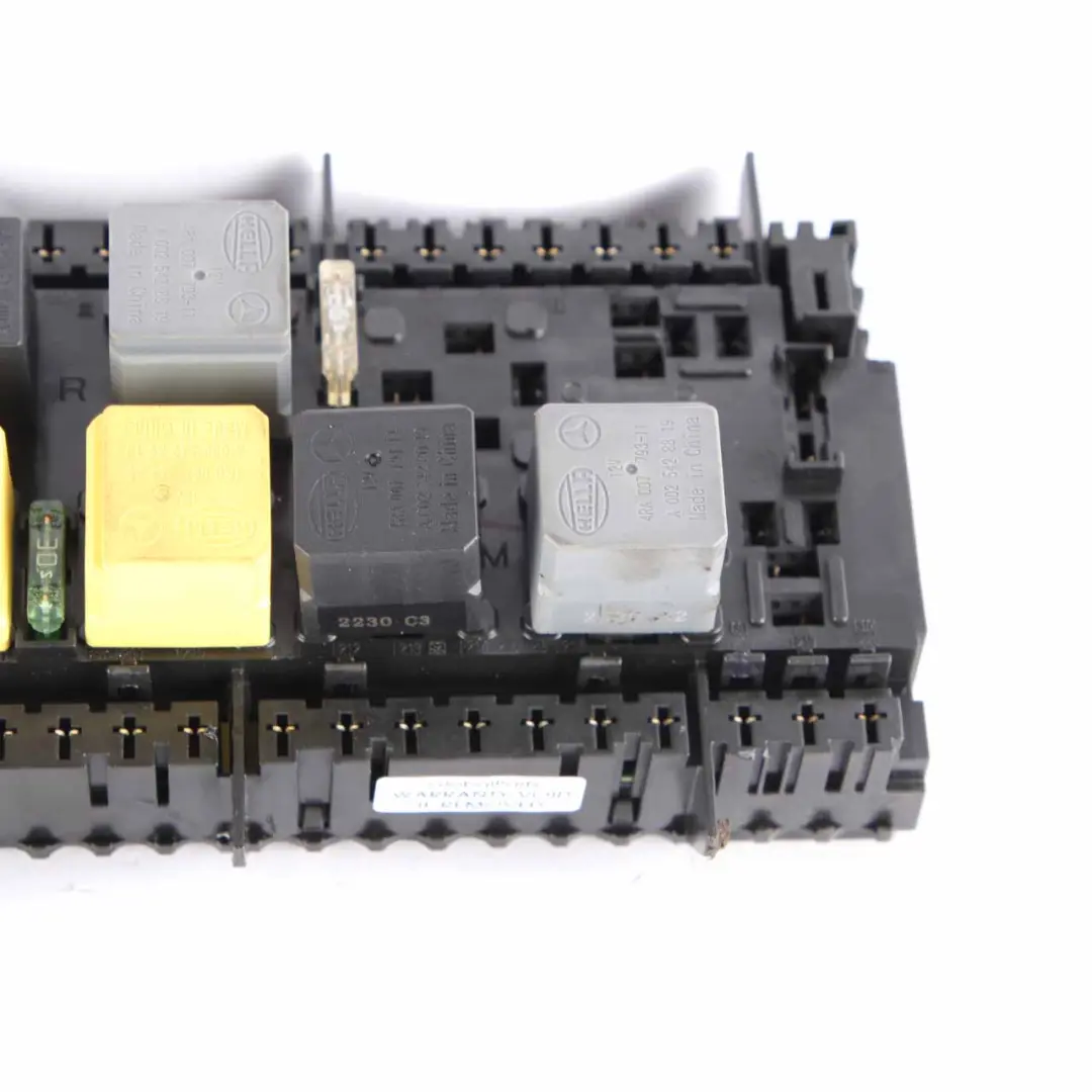 Mercedes W176 OM607 Caja fusibles Módulo unidad control relé frontal - SKU A2469060093 - Número de pieza A2469060093
