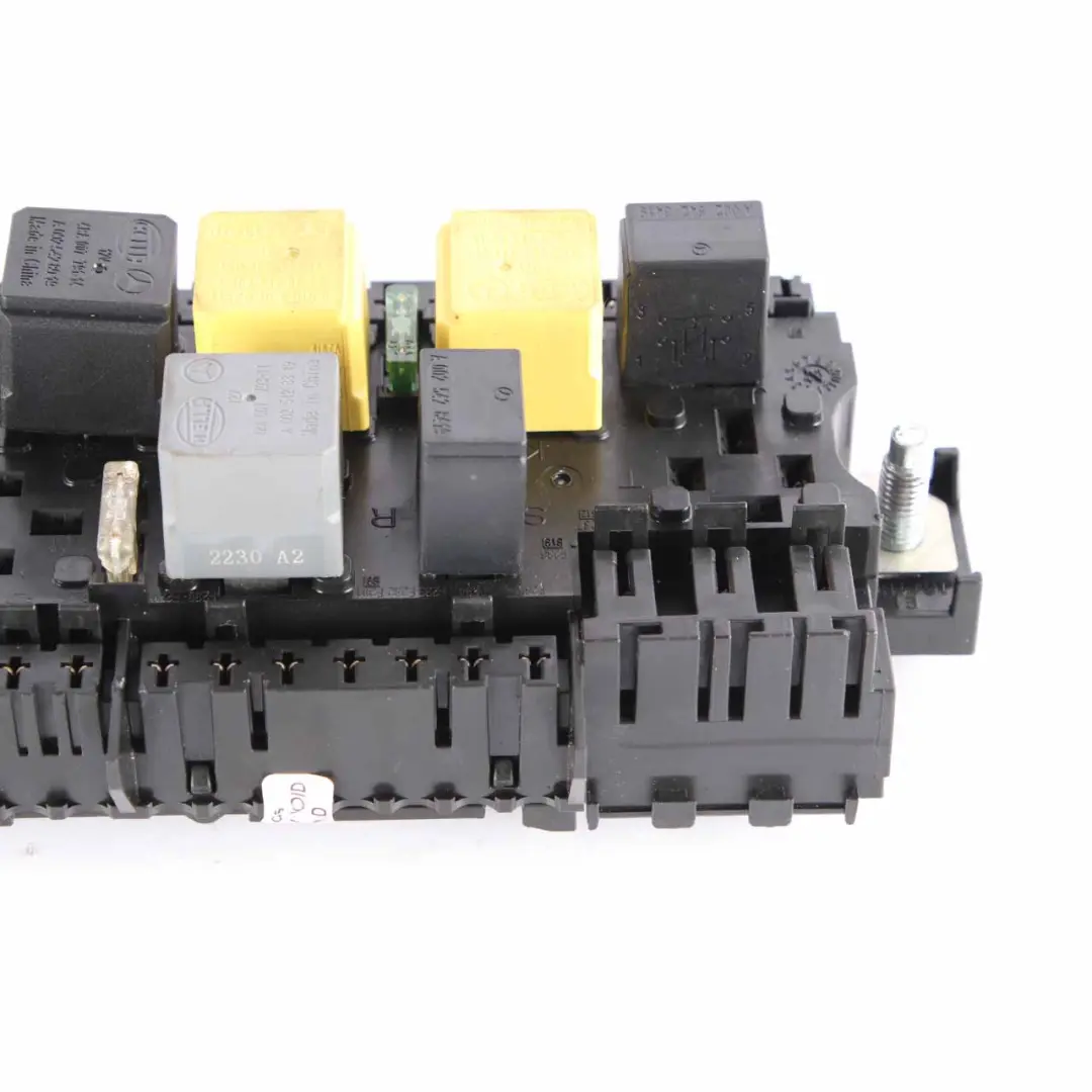 Fuse Box Mercedes W176 OM607 Front Relay Control Unit Module to with Part number A2469060093 Fuse Box Mercedes W176 OM607 Front Relay Control Unit Module - SKU A2469060093 - Part number A2469060093