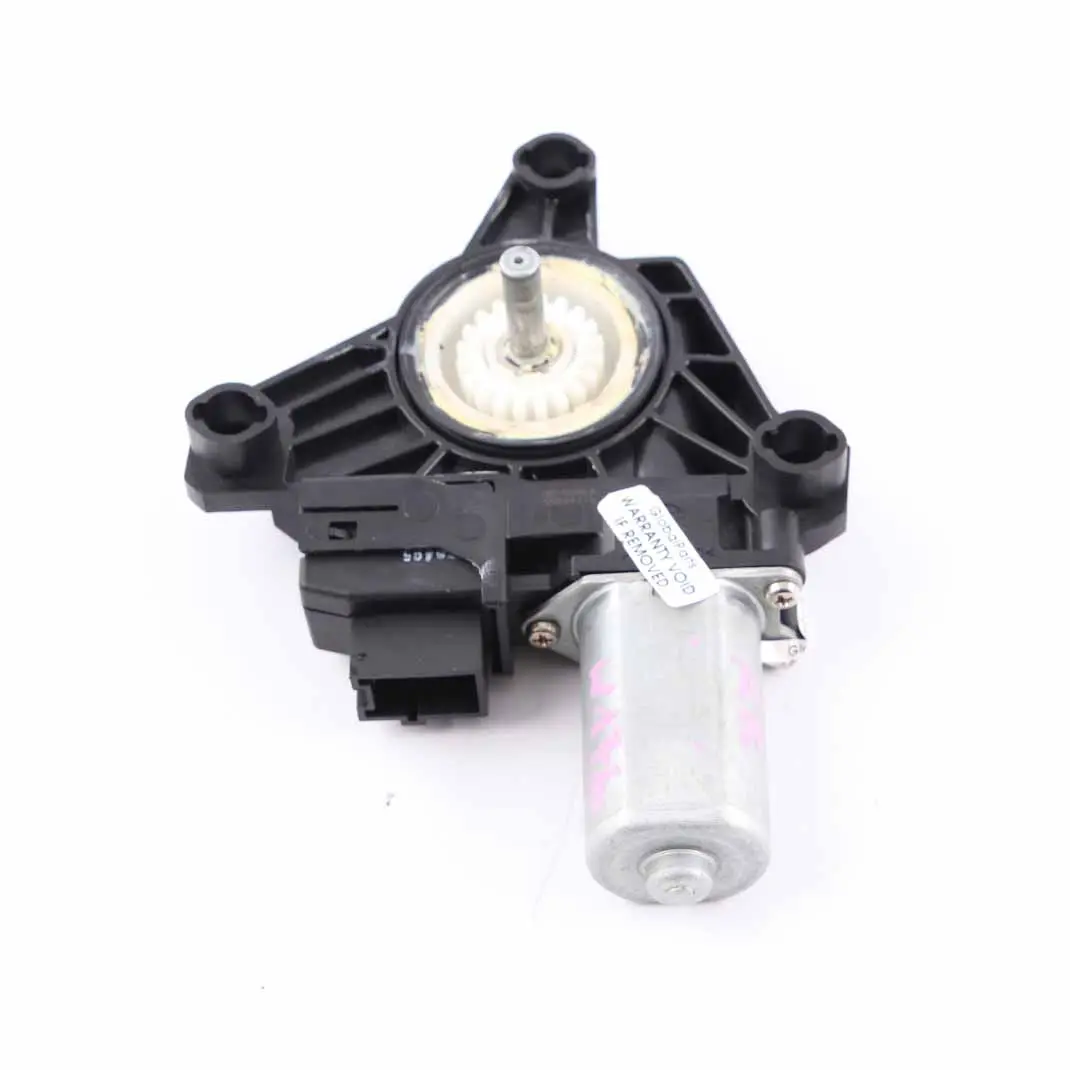 Motor Lifter Mercedes W176 W246 Rear Right O/S Door Window Actuator to with Part number A2469063200 Motor Lifter Mercedes W176 W246 Rear Right O/S Door Window Actuator - SKU A2469063200 - Part number A2469063200