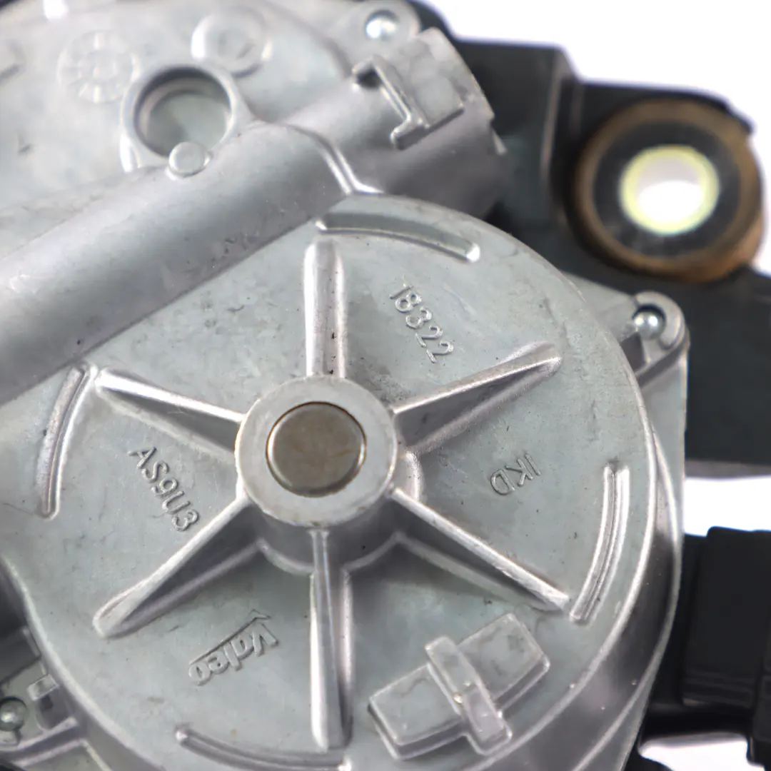 Mercedes W242 W246 Tapa maletero Limpiaparabrisas trasero motor - SKU A2469064900 - Número de pieza A2469064900
