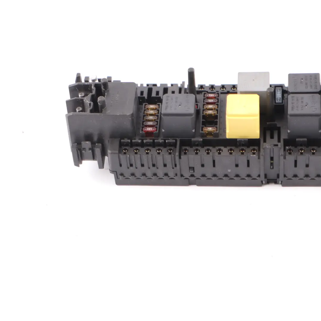 Scatola fusibili Mercedes W156 W176 W246 Modulo unità relè anteriore per con numero di parte A2469066600 Scatola fusibili Mercedes W156 W176 W246 Modulo unità relè anteriore - SKU A2469066600 - Numero di parte A2469066600