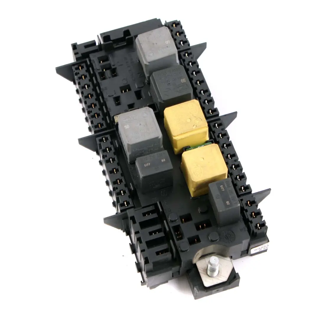 Fuse Relay Box Control Unit Module to Mercedes W176 W246 C117 with Part number A2469067100 Mercedes W176 W246 C117 Fuse Relay Box Control Unit Module - SKU A2469067100 - Part number A2469067100