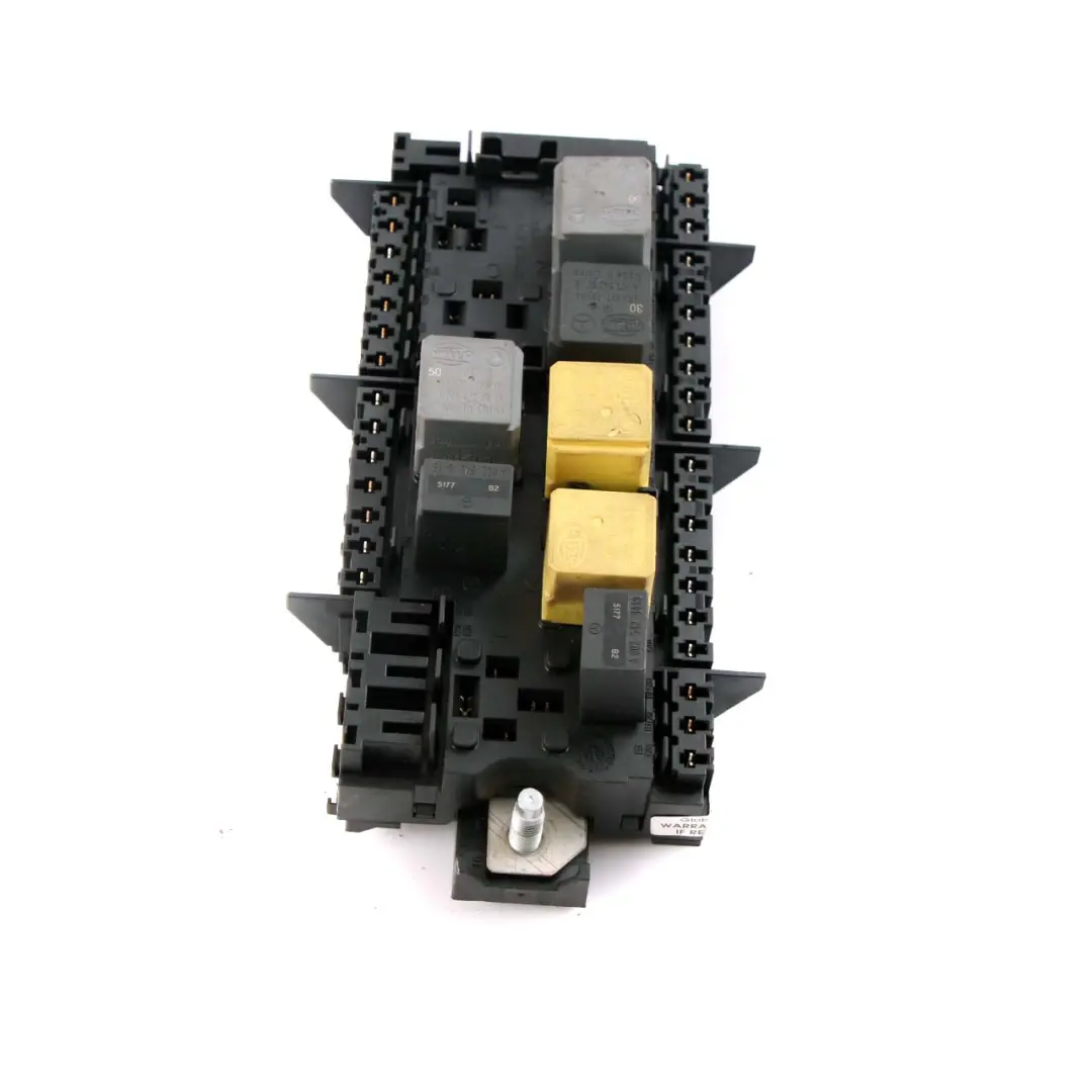 Boîtier de Relais de Fusibles pour Mercedes W176 W246 C117 à propos du numéro de pièce A2469067100 Mercedes W176 W246 C117 Boîtier de Relais de Fusibles - SKU A2469067100 - Numéro de pièce A2469067100