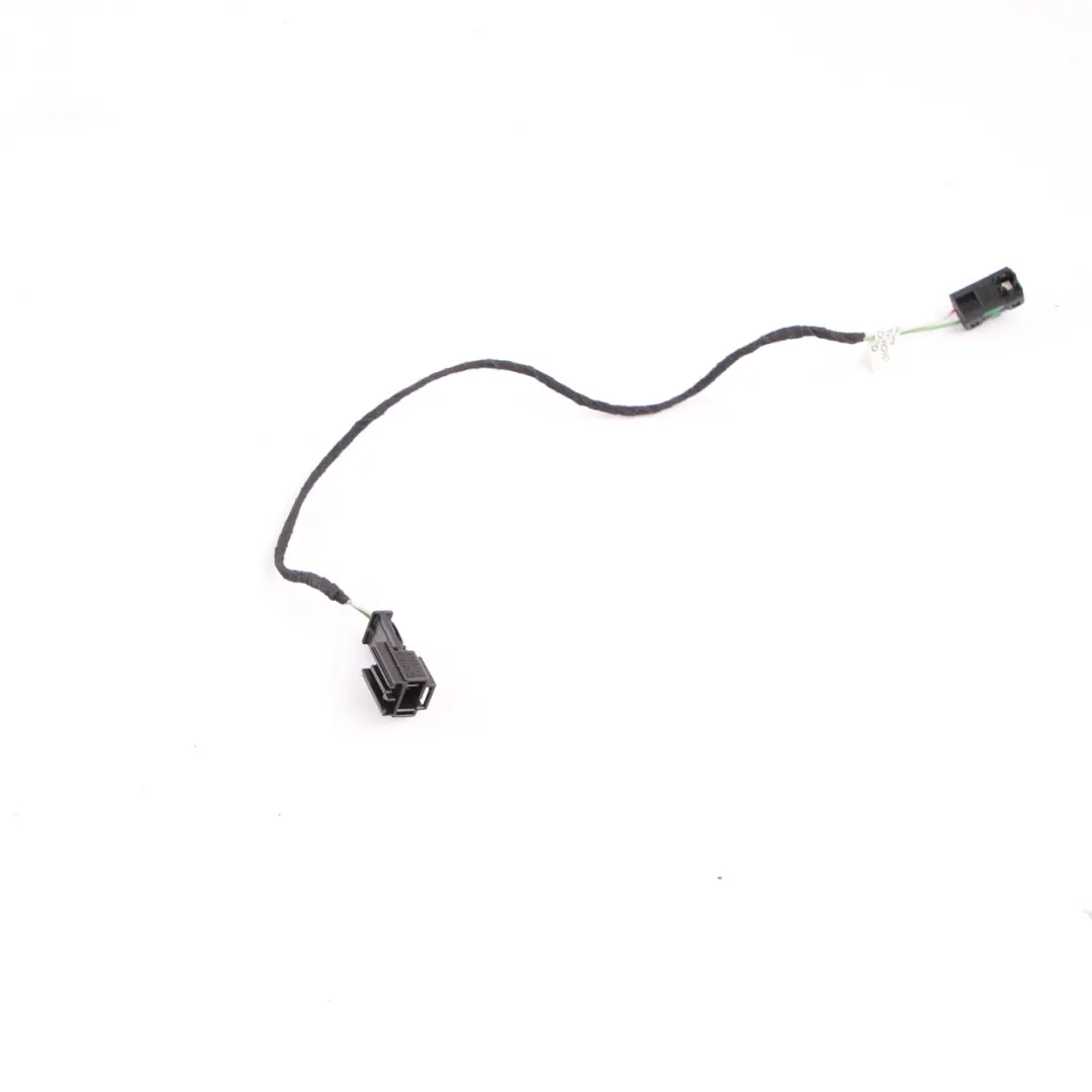 Przewód Gniazdo Wtyczka Lampy Kabiny Przód do Mercedes W176 o numerze A2469067300 Mercedes W176 Przewód Gniazdo Wtyczka Lampy Kabiny Przód - SKU A2469067300 - Numer Części A2469067300