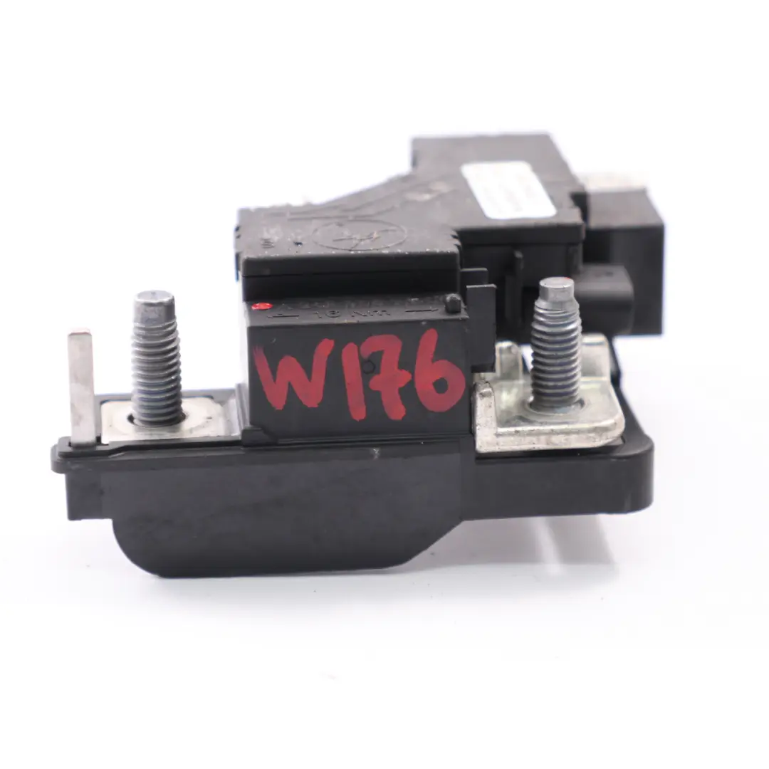 Fil borne pôle positif plus de la batterie pour Mercedes C117 W176 W246 à propos du numéro de pièce A2469067901 Mercedes C117 W176 W246 Fil borne pôle positif plus de la batterie - SKU A2469067901 - Numéro de pièce A2469067901