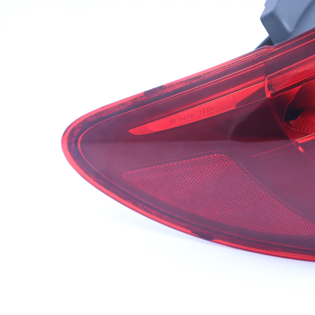 Rück leuchte links Rücklicht Seitenwand LED für Mercedes W246 mit Teilenummer A2469068100 Mercedes W246 Rück leuchte links Rücklicht Seitenwand LED - SKU A2469068100 - Teilenummer A2469068100