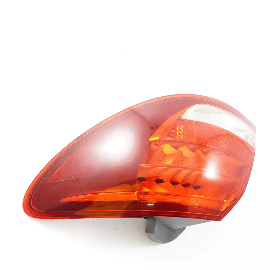 Mercedes W246 Luz Trasera Derecha Panel lateral luces traseras LED - SKU A2469068200 - Número de pieza A2469068200