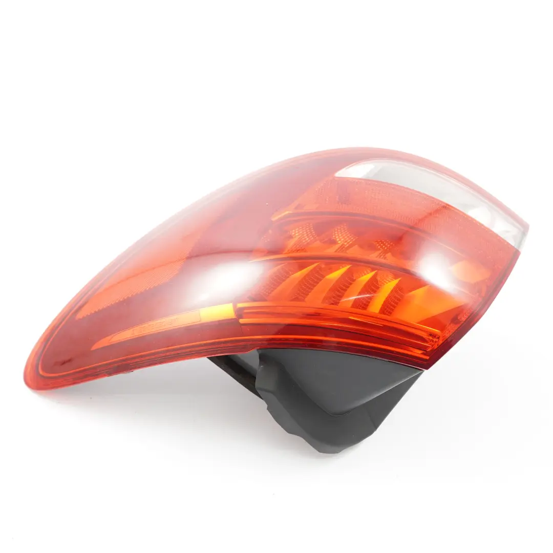 Luz Trasera Derecha Panel lateral luces traseras LED para Mercedes W246 con número de pieza A2469068200 Mercedes W246 Luz Trasera Derecha Panel lateral luces traseras LED - SKU A2469068200 - Número de pieza A2469068200