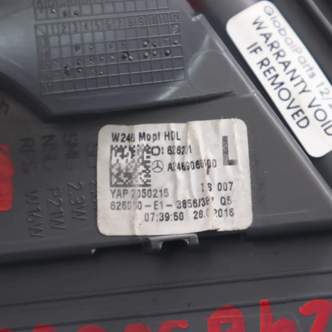 Feu arrière coffre hayon gauche Feu arrière intérieur pour Mercedes W246 à propos du numéro de pièce A2469068500 Mercedes W246 Feu arrière coffre hayon gauche Feu arrière intérieur - SKU A2469068500 - Numéro de pièce A2469068500