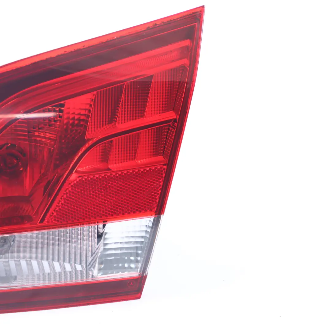 Mercedes W246 Rücklicht Kofferraum Heckklappe Rechts Innere leuchte - SKU A2469068600 - Teilenummer A2469068600