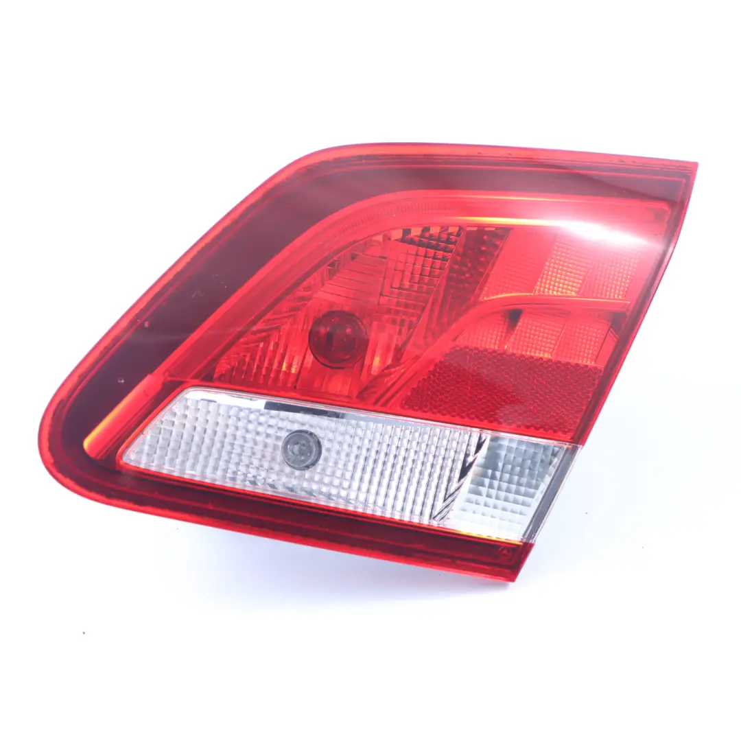 Mercedes W246 Luce Posteriore Baule Portellone Destro interno - SKU A2469068600 - Numero di parte A2469068600