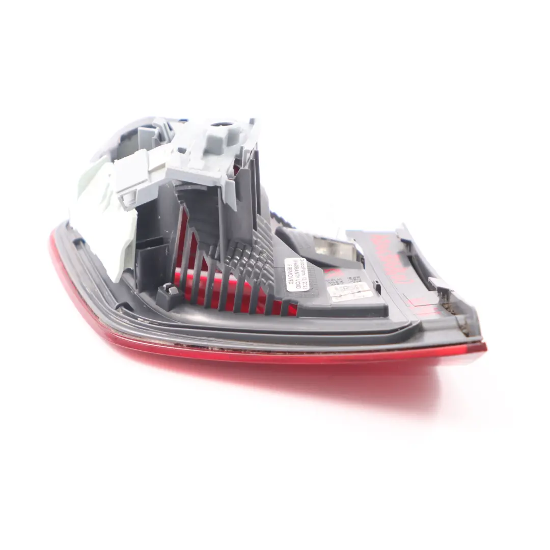 Mercedes W246 Lampa W Klapę Prawy Tył Prawa Tylna - SKU A2469068600 - Numer Części A2469068600