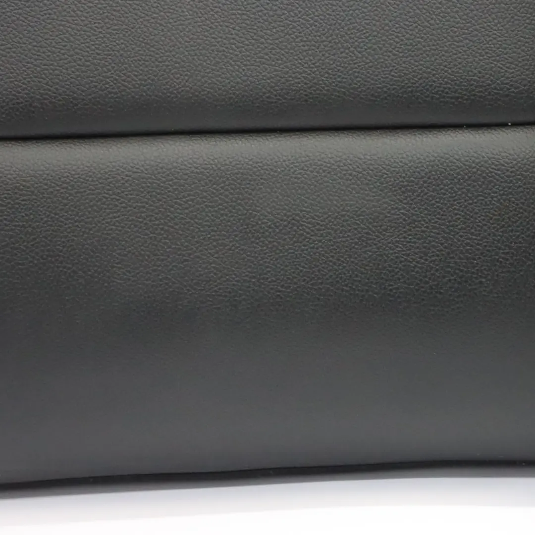 Siège avant gauche Housse de dossier simili cuir noir pour Mercedes W176 à propos du numéro de pièce A2469105702 Mercedes W176 Siège avant gauche Housse de dossier simili cuir noir - SKU A2469105702-5 - Numéro de pièce A2469105702