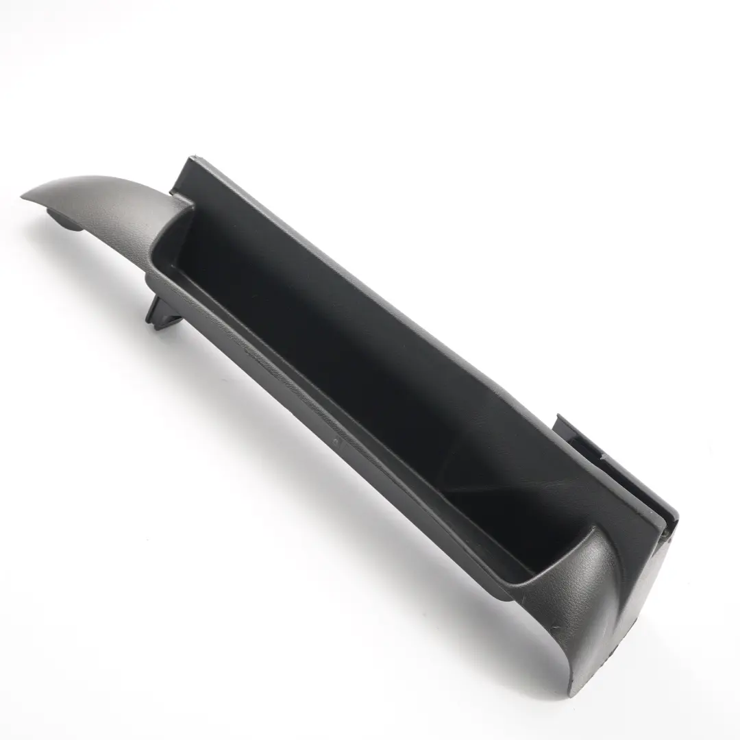 Mercedes W246 Cache rail de siège avant droit Trim Outside - SKU A2469190400 - Numéro de pièce A2469190400