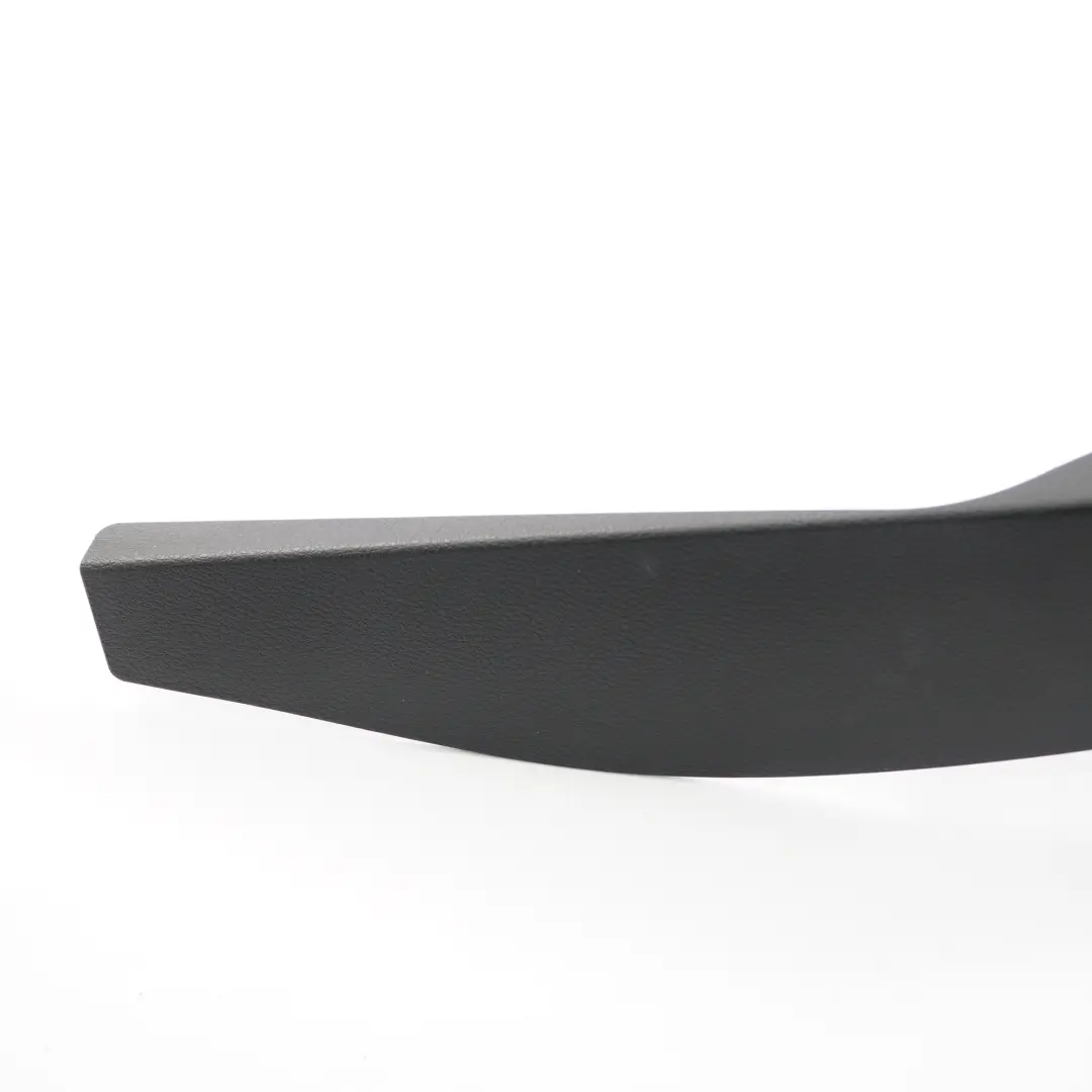 Mercedes W246 Asiento trasero de la banqueta Rail Cover Derecho Trim - SKU A2469191400 - Número de pieza A2469191400
