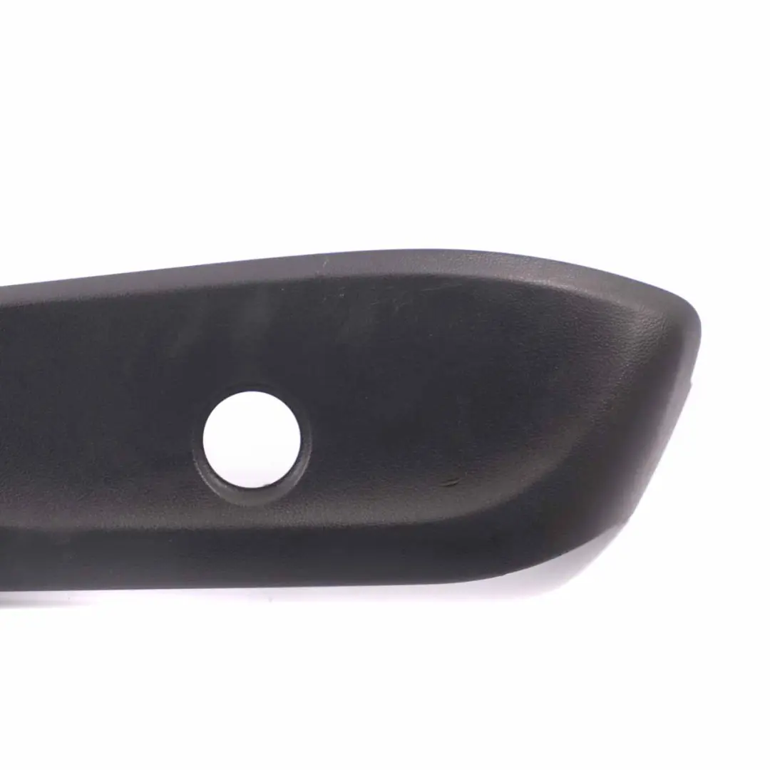 Osłona Obudowa Fotela Prawy Przód do Mercedes W176 o numerze A2469195800 Mercedes W176 Osłona Obudowa Fotela Prawy Przód - SKU A2469195800 - Numer Części A2469195800