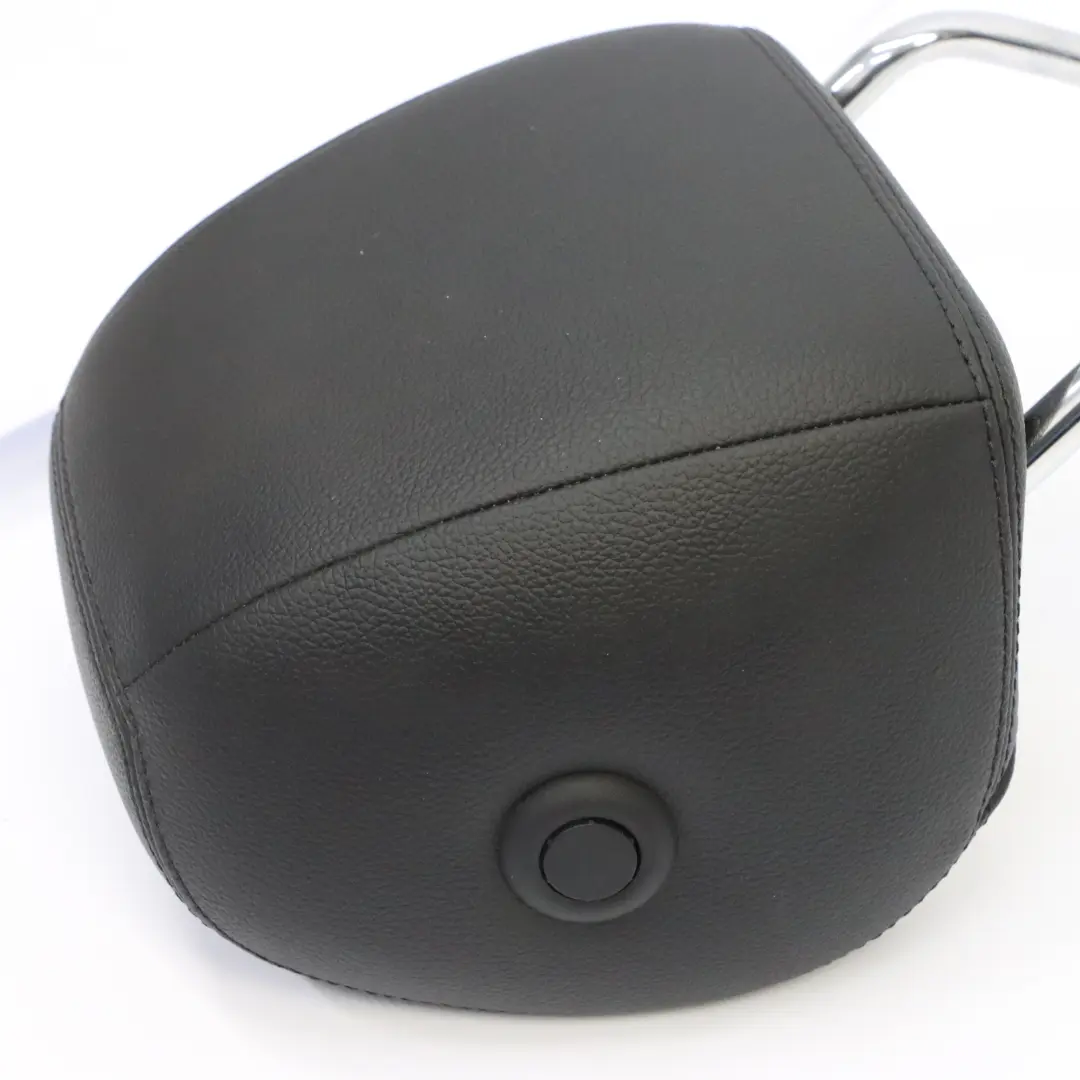 Poggiatesta sedile anteriore sinistro destro in similpelle nero per Mercedes W176 con numero di parte A2469701300 Mercedes W176 Poggiatesta sedile anteriore sinistro destro in similpelle nero - SKU A2469701300-1 - Numero di parte A2469701300