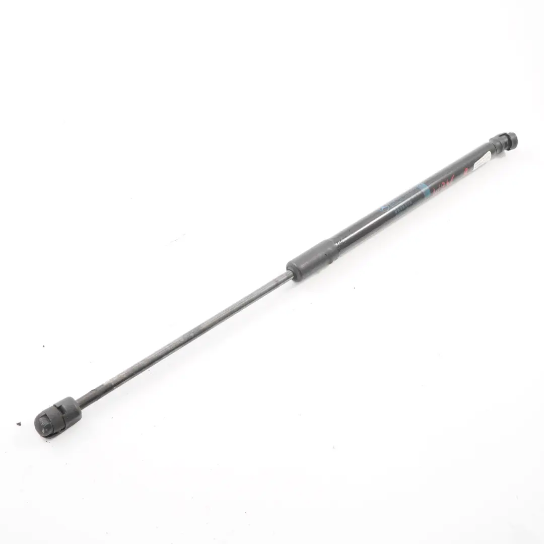 Couvercle de Coffre Ressort Pneumatique Arrière Droit pour Mercedes W246 à propos du numéro de pièce A2469800664 Mercedes W246 Couvercle de Coffre Ressort Pneumatique Arrière Droit - SKU A2469800664 - Numéro de pièce A2469800664