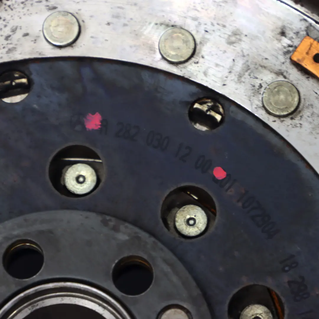 Frizione Mercedes W247 M282 Piastra pressione Volano a doppia massa A2472500000 per con numero di parte A2820301200 Frizione Mercedes W247 M282 Piastra pressione Volano a doppia massa A2472500000 - SKU A2472500000 - Numero di parte A2820301200