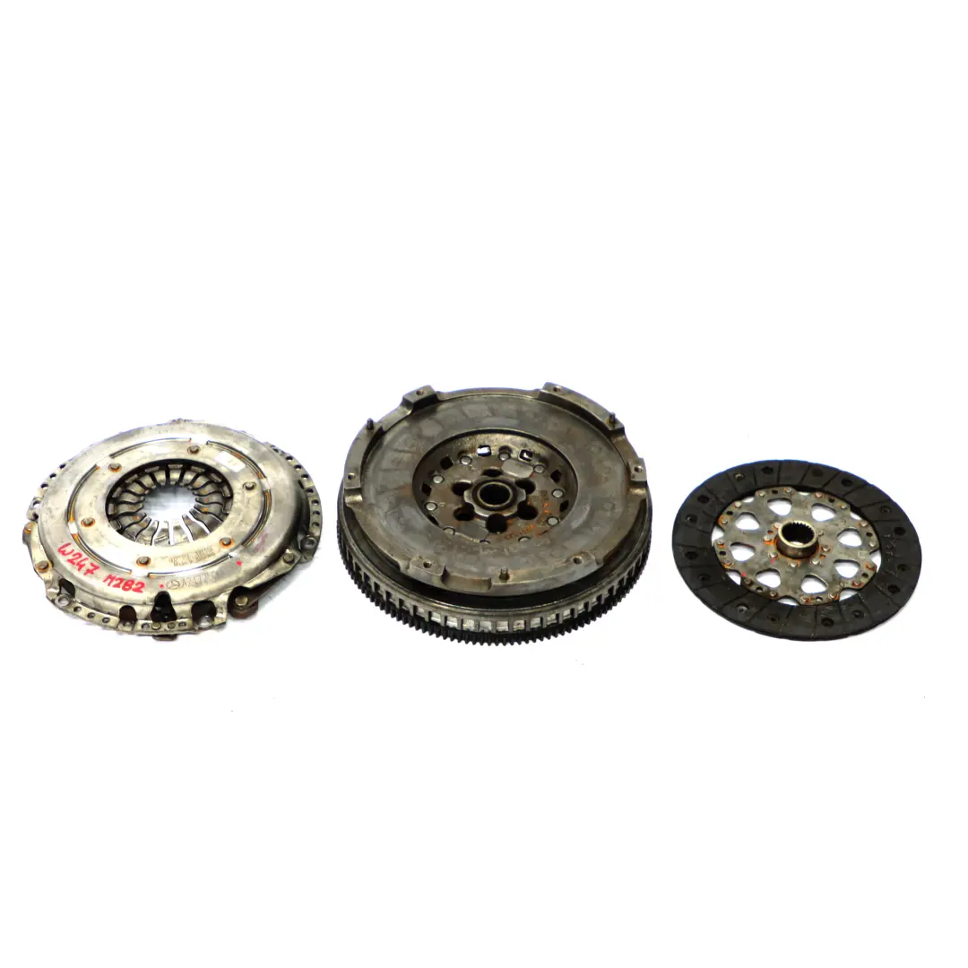 Frizione Mercedes W247 M282 Piastra pressione Volano a doppia massa A2472500000 per con numero di parte A2820301200 Frizione Mercedes W247 M282 Piastra pressione Volano a doppia massa A2472500000 - SKU A2472500000 - Numero di parte A2820301200