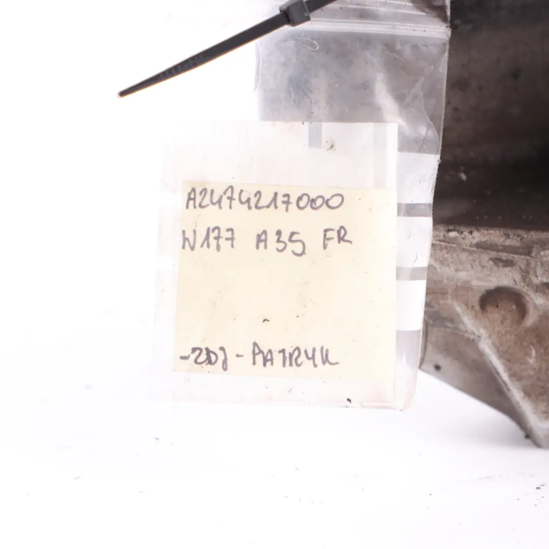 Zacisk Hamulcowy Hamulca Przód Prawy do Mercedes W177 X247 A35 AMG o numerze A2474217000 Mercedes W177 X247 A35 AMG Zacisk Hamulcowy Hamulca Przód Prawy - SKU A2474217000 - Numer Części A2474217000